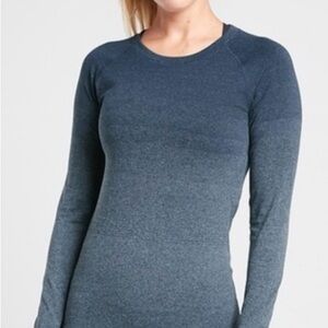 Women's blueish ombré Long Sleeve Top